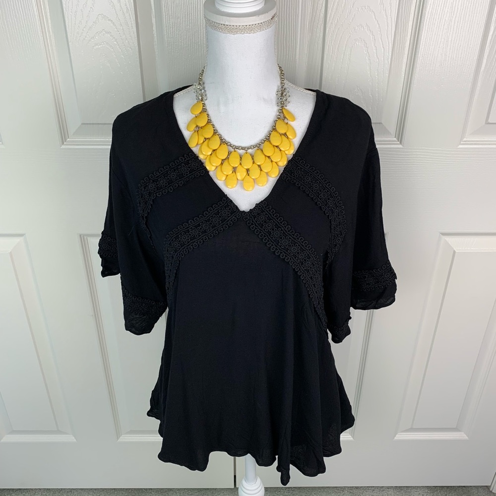 FRANCESCA'S Crochet Embroidered Boho Blouse S